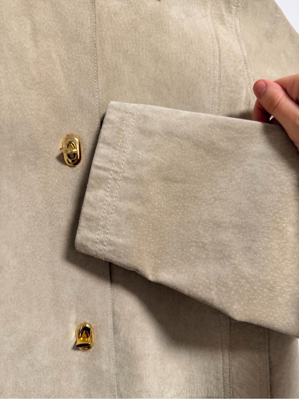 Vintage Danier Beige Suede Jacket with Gold-Tone Buttons - Picture 9 of 16